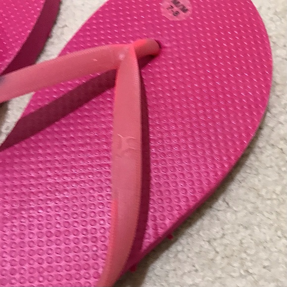 🆕🔥RARE/HTF PINK BY VS VERY CUTE MADE W/LOVE-PINK 1986 DOG LOGO ON EACH STRAP - Picture 4 of 8